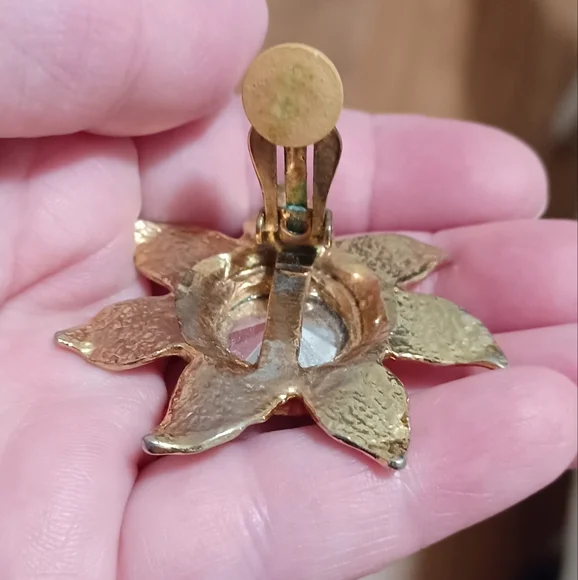 Big Gold Sunshine Clip Earrings With Blue Stone - Picture 5 of 7